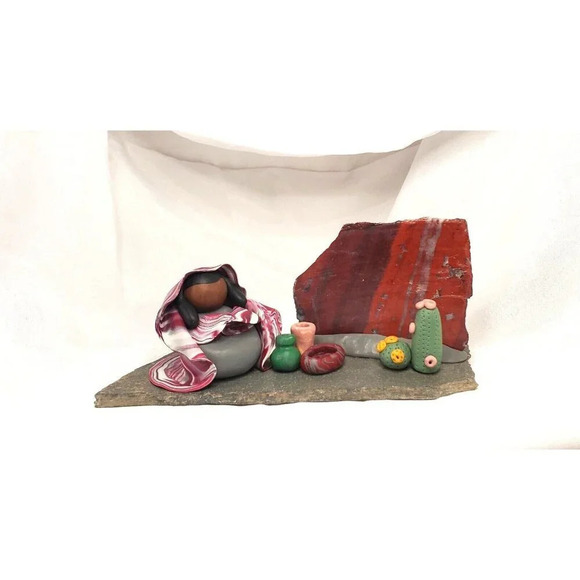 Southwestern Native Clay Figurine On Slate And Jasper Signed By J.K. SEVERSON - Picture 2 of 15